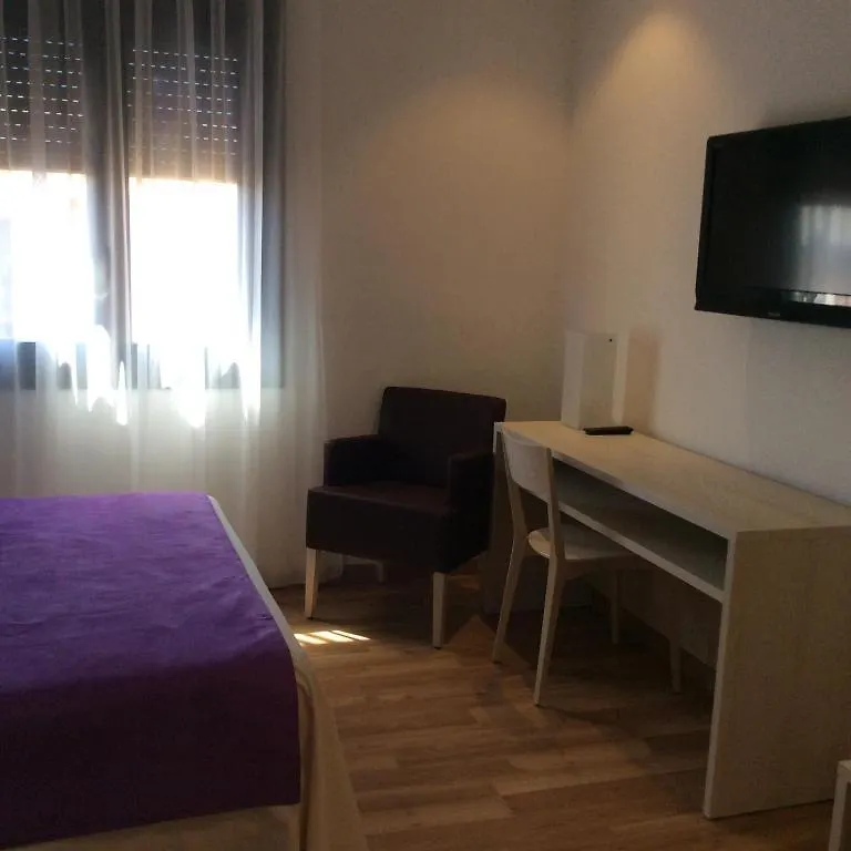 Hotel Canet Castello  D'Empuries 2*,