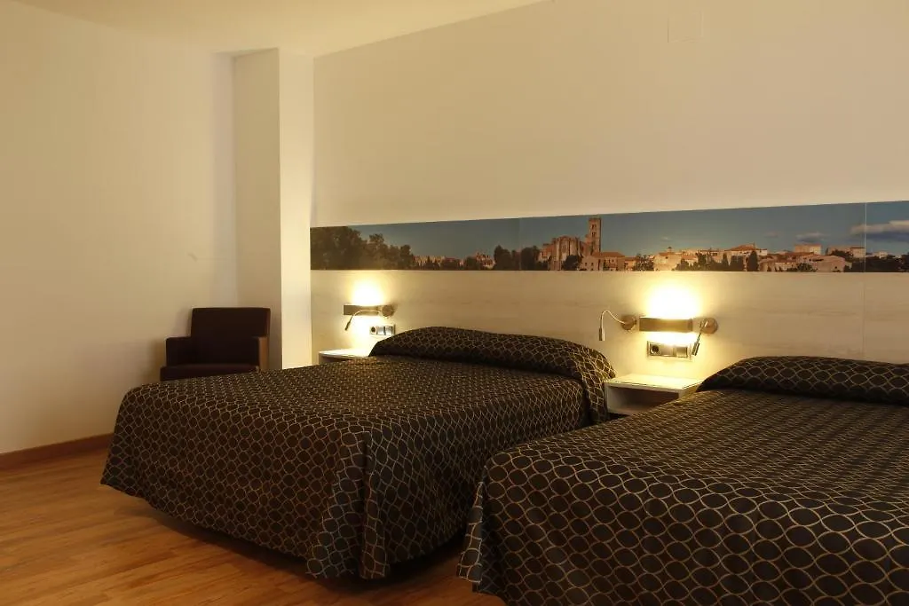 Hotel Canet Castello d'Empuries  Castello  D'Empuries